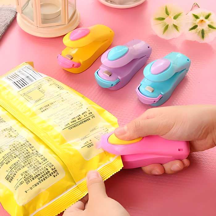 Portable mini sealing machine